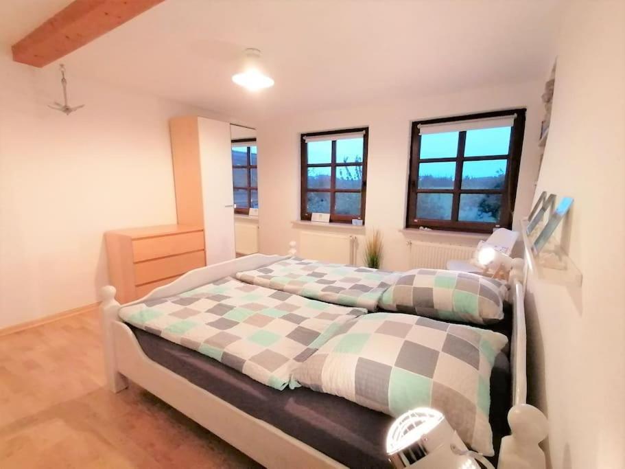 Ferienwohnung Fernblick Osdorf エクステリア 写真
